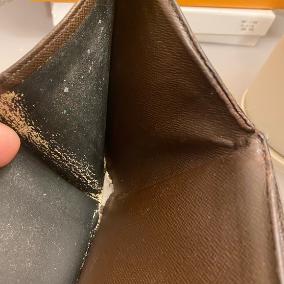 Louis Vuitton, compact wallet - Picture 9 of 12